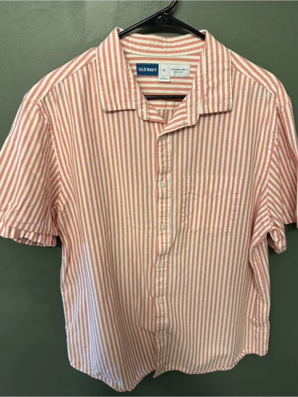 Old Navy Men's Coral and White Vertical Stripe Short-Sleeve Button-Up Shirt
